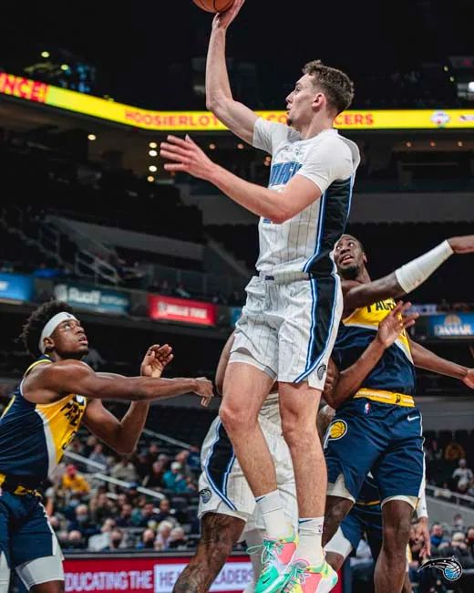 国少队在本 国少队在本